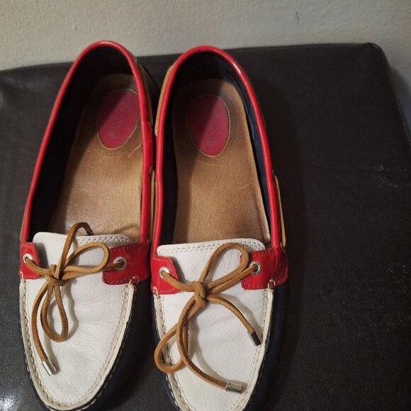 THREE COLOUR SPERRY LOAFERS. - Picture 2 of 3